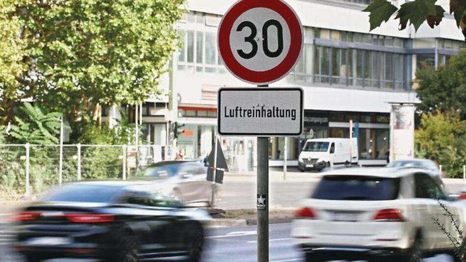 UE recortará en 35% emisión de gases para 2030