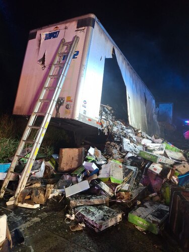 Camión con artículos electrónicos se incendia en la vía Centenario; no hubo heridos