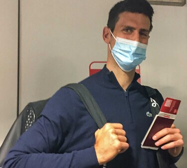Novak Djokovic aterriza en Dubái deportado de Australia