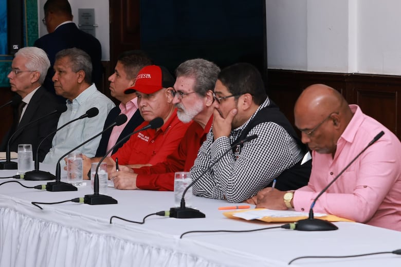 Presidente Mulino se reunió con las organizaciones de trabajadores; piden no privatizar la CSS