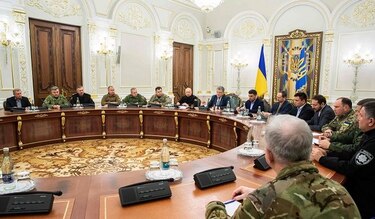 Rusia toma el control de tres buques militares ucranianos