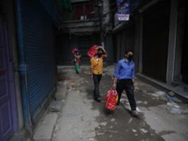 El mal tiempo dificulta el rescate de los últimos supervivientes en Nepal