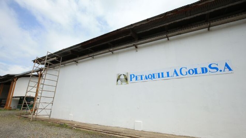 Rechazan amparo a Petaquilla