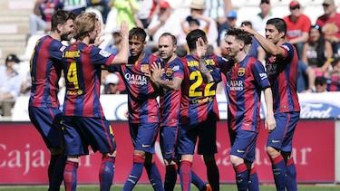 Luis Suárez, con tres, y Messi, con dos, lideran goleada del Barsa