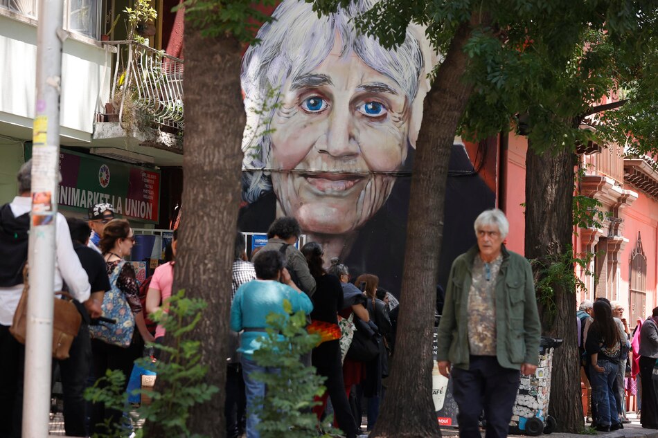 Despiden a la activista y bailarina Joan Jara, viuda de Víctor Jara