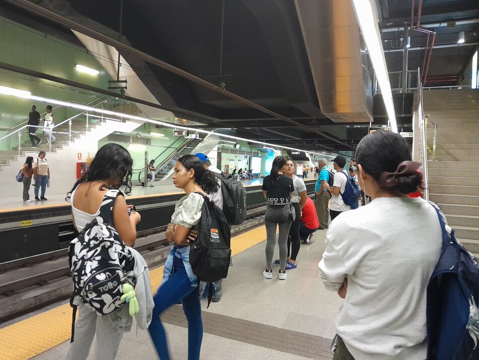 Problemas en el Metro: Deterioro de los ductos en las estaciones subterráneas