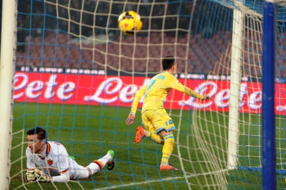 Napoli supera a Roma y pasa a la final de la Copa Italia