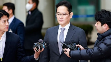 Los dramas familiares que se esconden detrás de Samsung, el imperio tecnológico que comenzó como una tienda de comidas