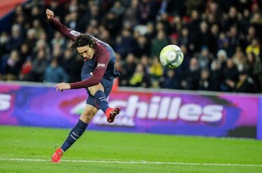 PSG vence al Nantes con doblete de Cavani y goles de Di María y Pastore