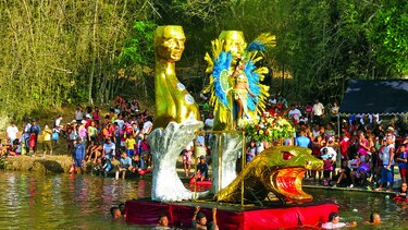 Alcalde promete cambios en junta de Carnaval acuático