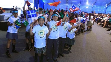 Cien niños van a la Plenaria de la Cumbre del Clima