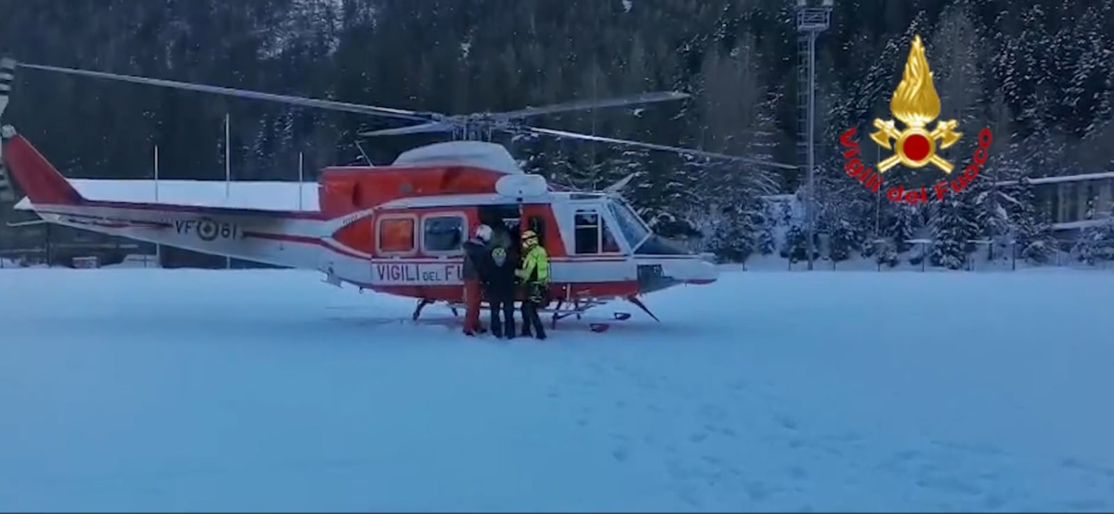 Cien personas evacuadas tras accidente en teleférico de los Alpes italianos