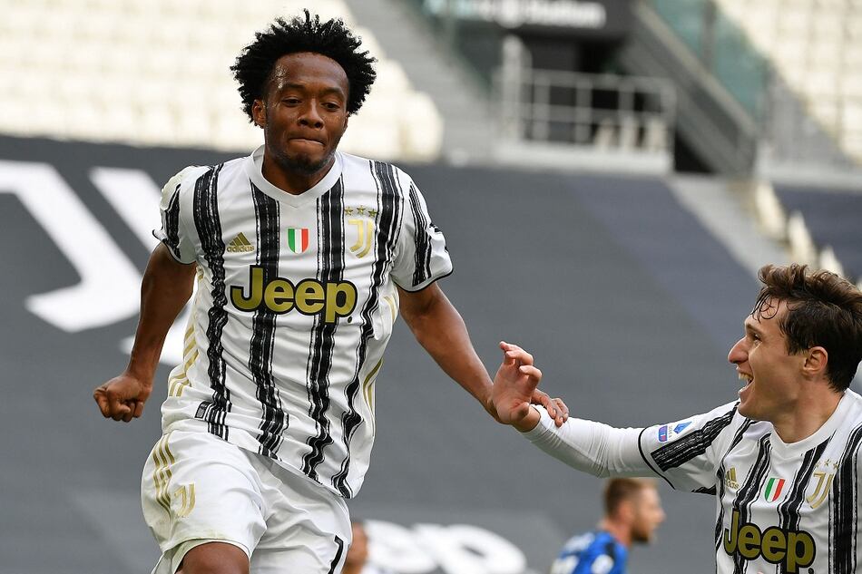 El colombiano Cuadrado devuelve a la Juventus a los puestos de la Champions