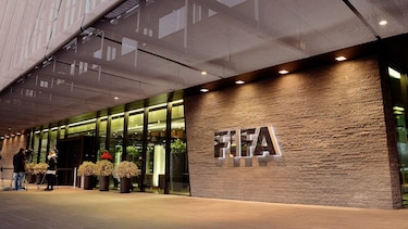 FIFA da duro golpe a nueva Superliga con advertencia a jugadores