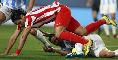 Falcao sufre luxación en dedo meñique