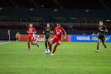 Toña Is rescata aspectos positivos de sus jugadoras en el primer amistoso contra Jamaica