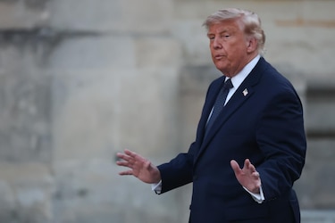 Trump firma el acuerdo de entendimiento con Irán durante su vista a Versalles