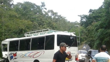 Dos muertos y siete heridos en accidente vehicular en Bocas del Toro