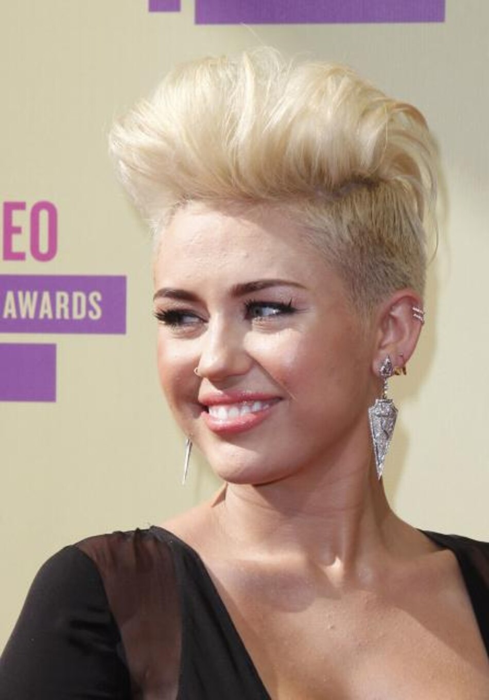 Miley Cyrus y su novio Liam Hemsworth disfrutan de las playas de Costa Rica