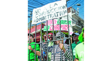 Dominicanos exigen cárcel para corruptos
