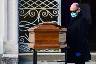 Italia supera 4,000 muertos por coronavirus tras 627 decesos en un solo día, nuevo récord