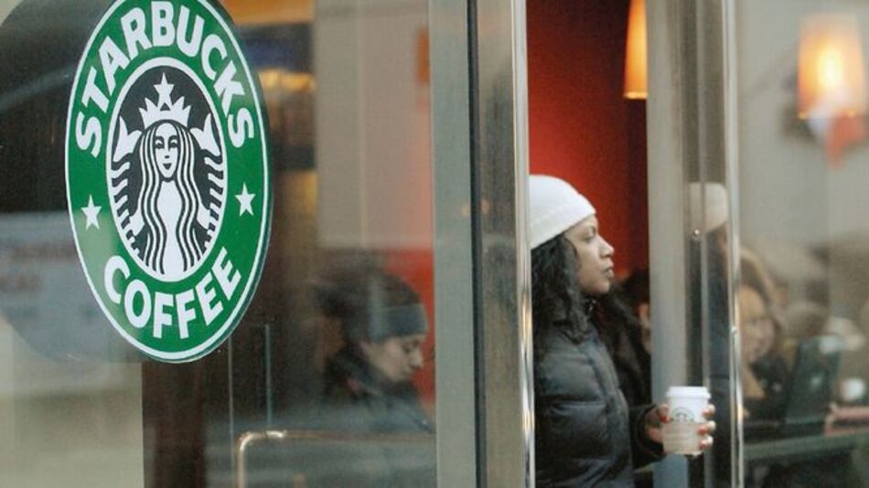 Starbucks paga a agricultores $20 millones