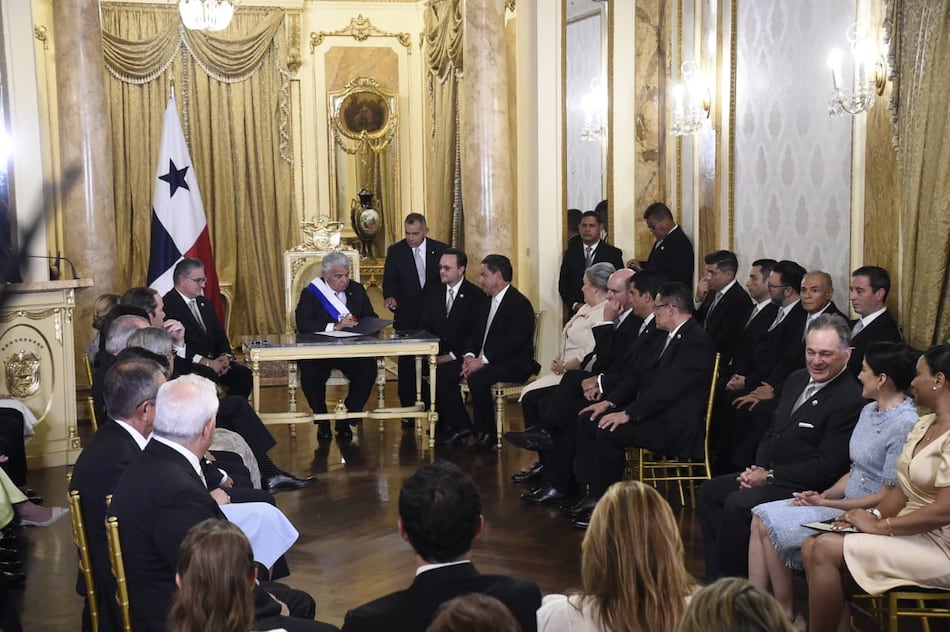 Mulino dice que ‘el país necesita cambiar de la A a la Z’