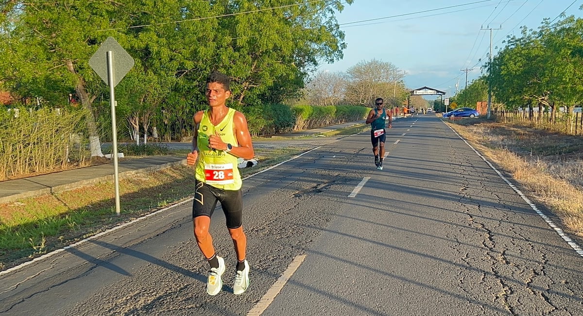 Edwin y Diana Rodríguez dominan los 21K en la Clásica Sábado de Gloria