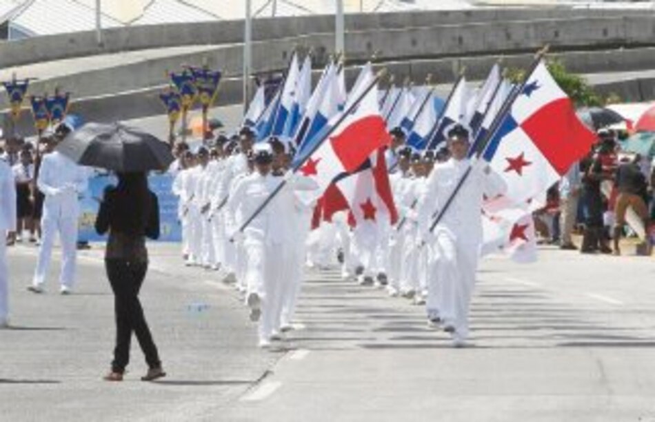 Marcha en honor a símbolos patrios