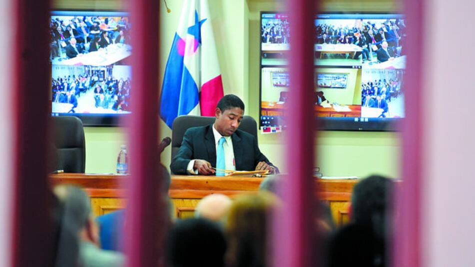 Jorge Espino devolverá $1 millón por coimas