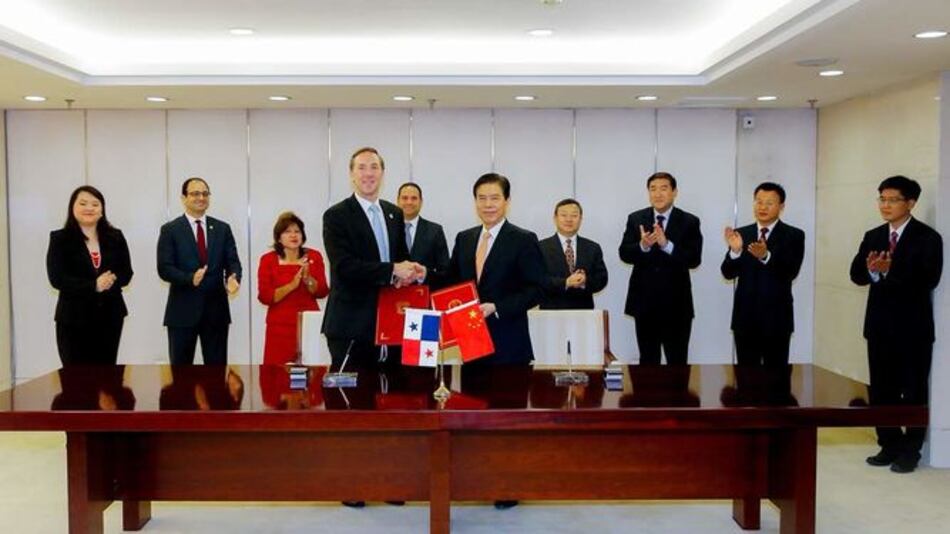 China y Panamá firman memorando que formaliza negociación de TLC