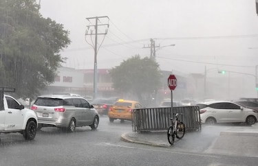Lluvias y tormentas: Sinaproc rescata a 5 personas y mantiene alerta por fuertes vientos