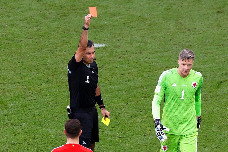 Dos goles en la prolongación le dan el triunfo a Irán sobre Gales