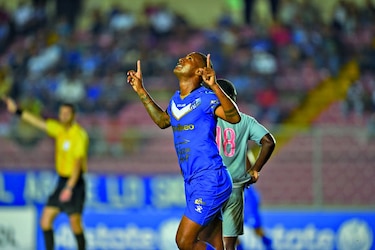 Tauro FC-Árabe, se repite la última final