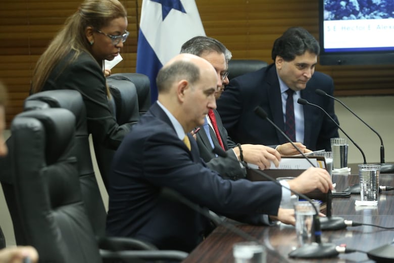 Mulino y Chapman encabezan reunión clave para conocer la realidad económica del país