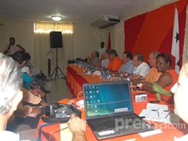 Unión Patriótica se reúne para decidir su futuro político