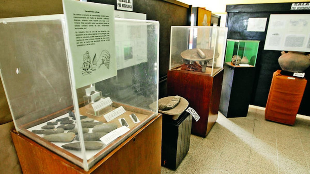 Metates que podrá observar en la sala prehispánica.
