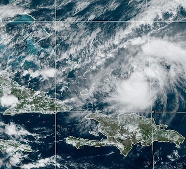 La tormenta Oscar se convierte en un huracán en las islas Turcas y Caicos y en Bahamas