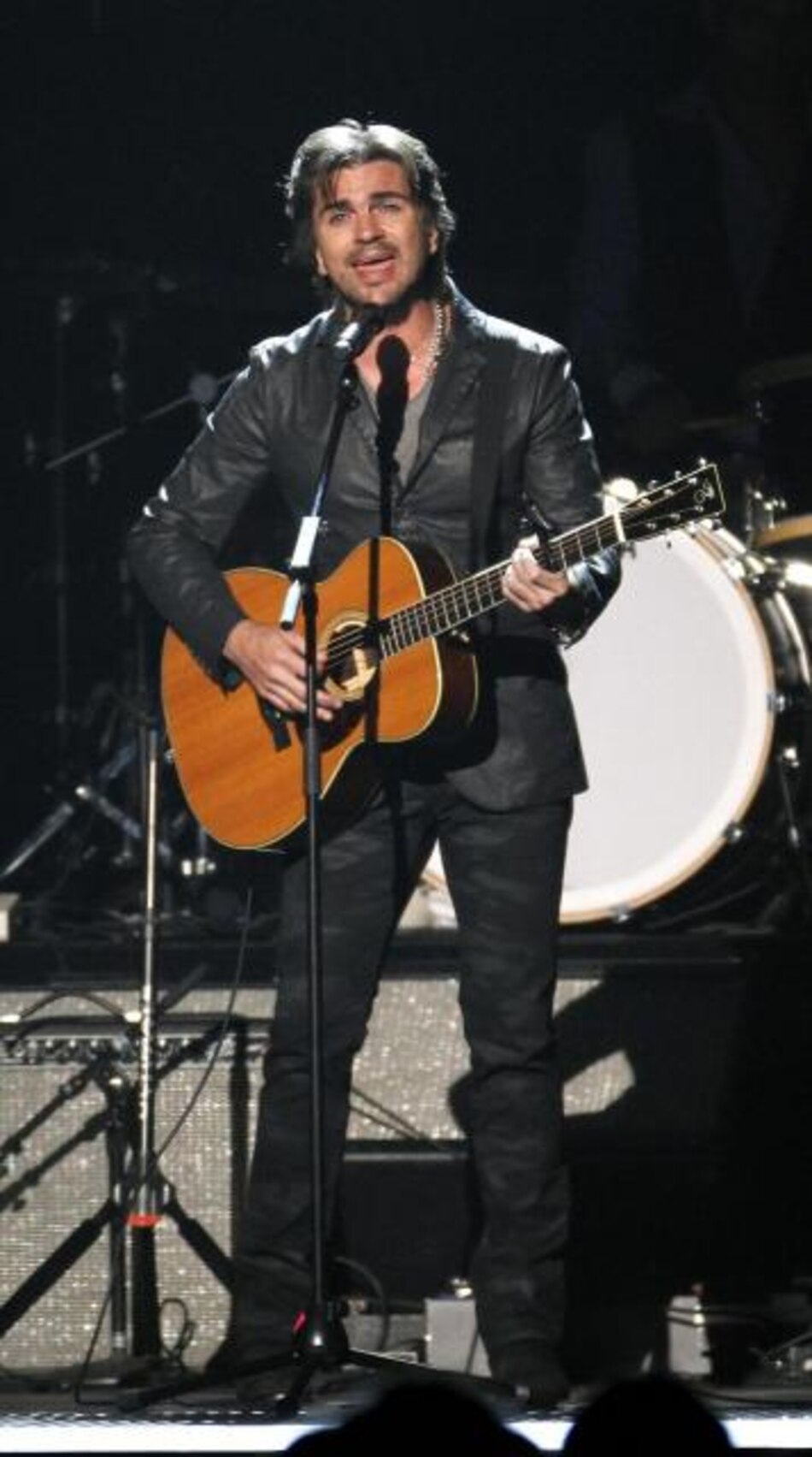 Juanes gana el Grammy a mejor álbum de pop latino