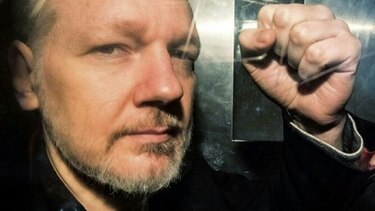 Padre de Julian Assange afirma que su hijo ‘puede morir en prisión’