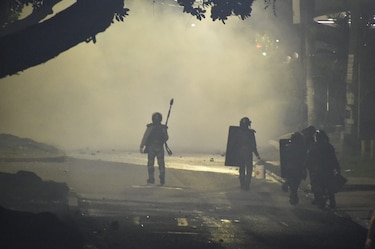 Al menos 32 menores han sido aprehendidos por vandalismo en medio de las protestas