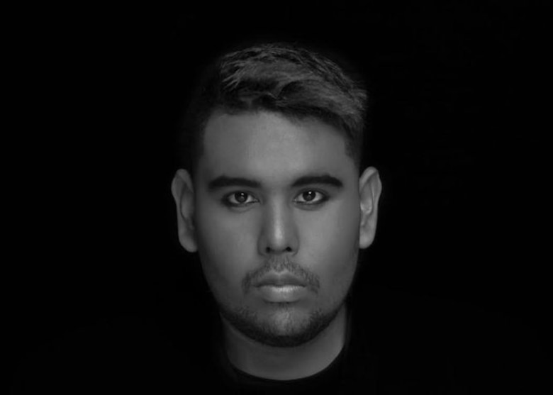 Mr. Drama, el cantante que transita de la ópera a la balada