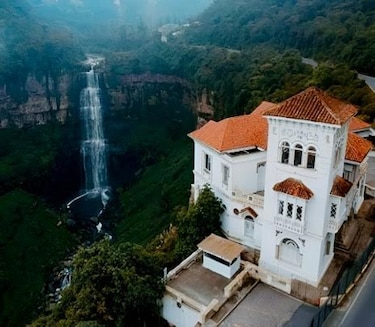 Un viaje a Colombia con siete dólares, 1956