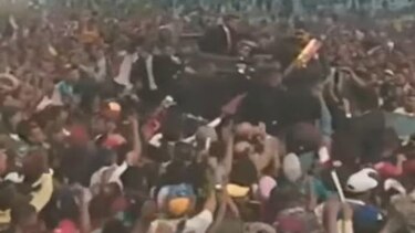 Por lanzar objetos contra Maduro detienen a cinco personas en Venezuela