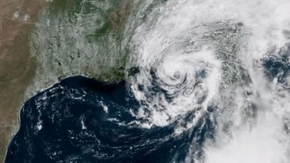 Alberto, la primera tormenta del año, avanza hacia Florida