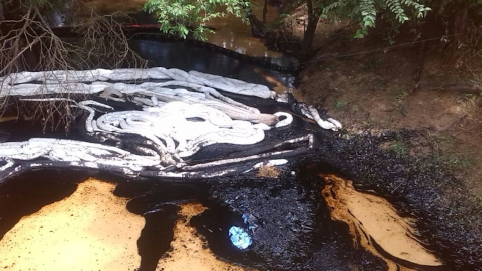 PDVSA dice que controló derrame de crudo, descarta contaminación fluvial