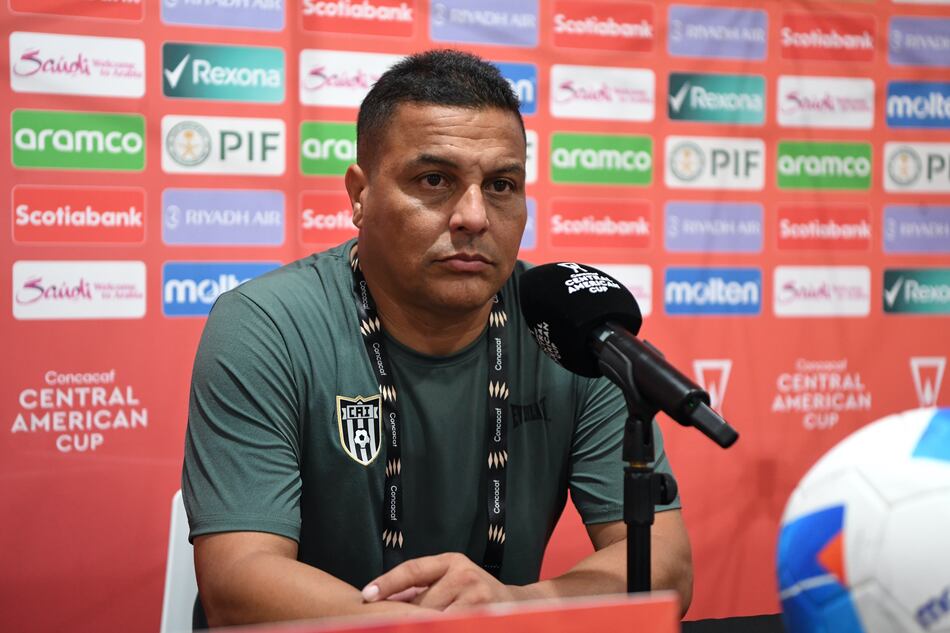 Franklin Narváez deja el banquillo del Club Atlético Independiente