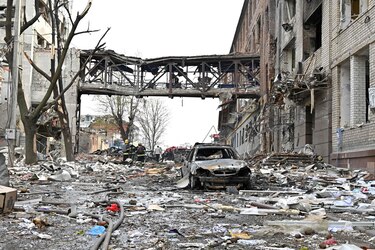 Otro bombardeo ruso a fábrica militar en Kiev