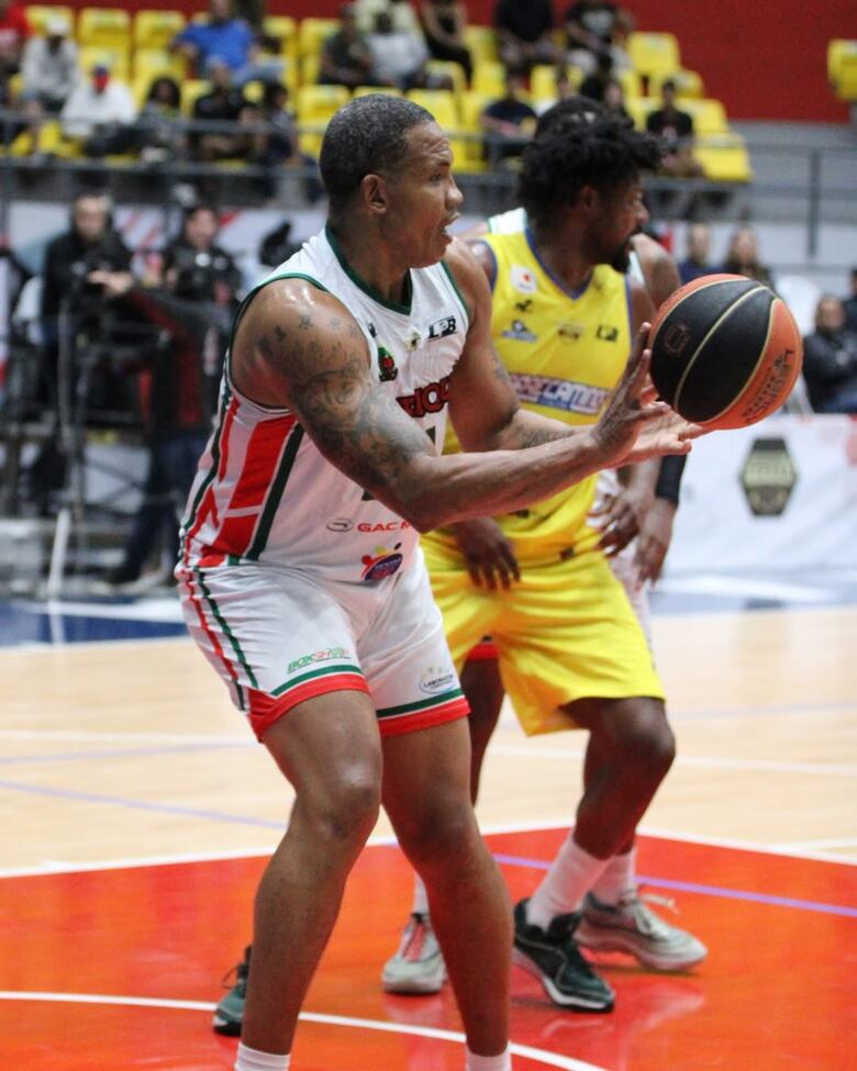 Toros de Chiriquí vencen 74-45 a los Correcaminos de Colón y toman ventaja en las finales de la LPB