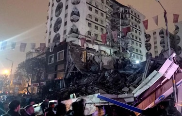 Hasta ahora no se reportan víctimas panameñas tras terremoto en Turquía